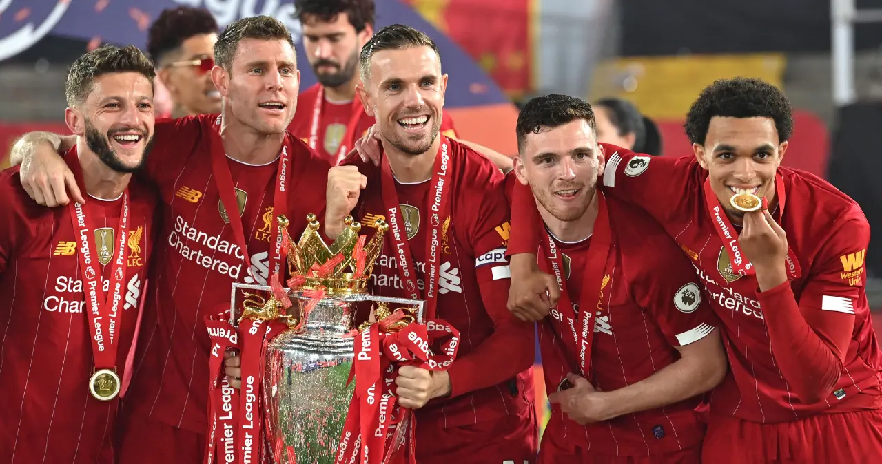 Hai đại gia thành London muốn đưa cựu đội trưởng Liverpool trở lại Premier League