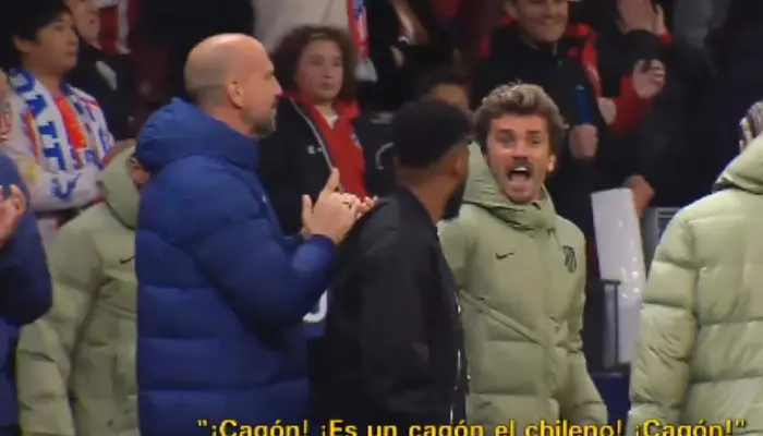 Antoine Griezmann mỉa mai Alexis Sanchez