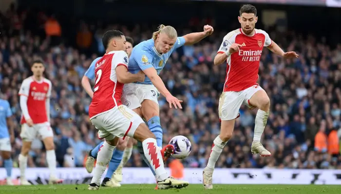 Arsenal cầm hòa Man City tại Etihad bằng hàng phòng ngự kiên cố