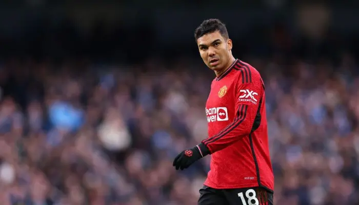 Casemiro gặp chấn thương gân kheo