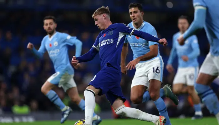 Chelsea là một trong 3 đội bóng không thua Man City mùa này