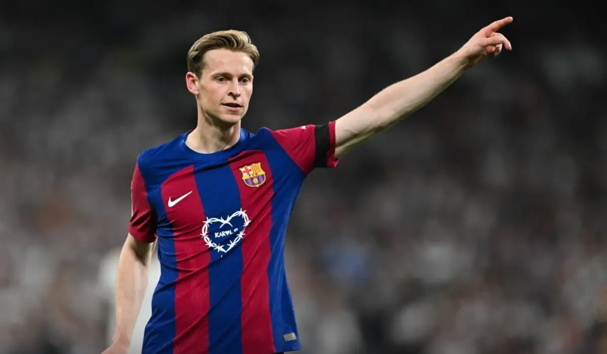 De Jong muốn gây áp lực với Barca trên bàn đàm phán.