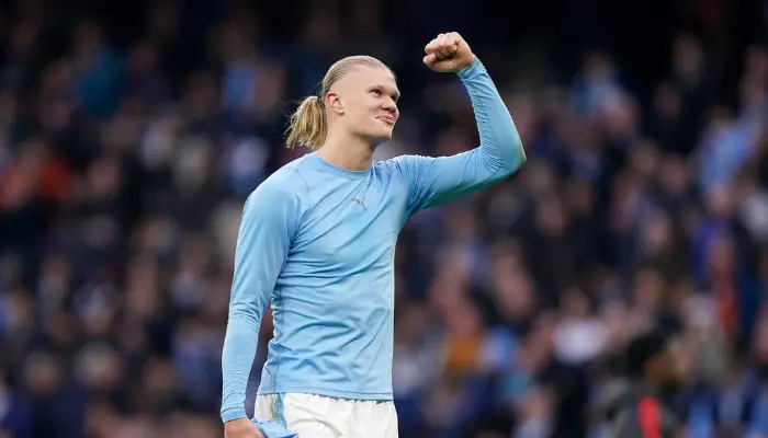 Erling Haaland dang hanh phuc tai Man City