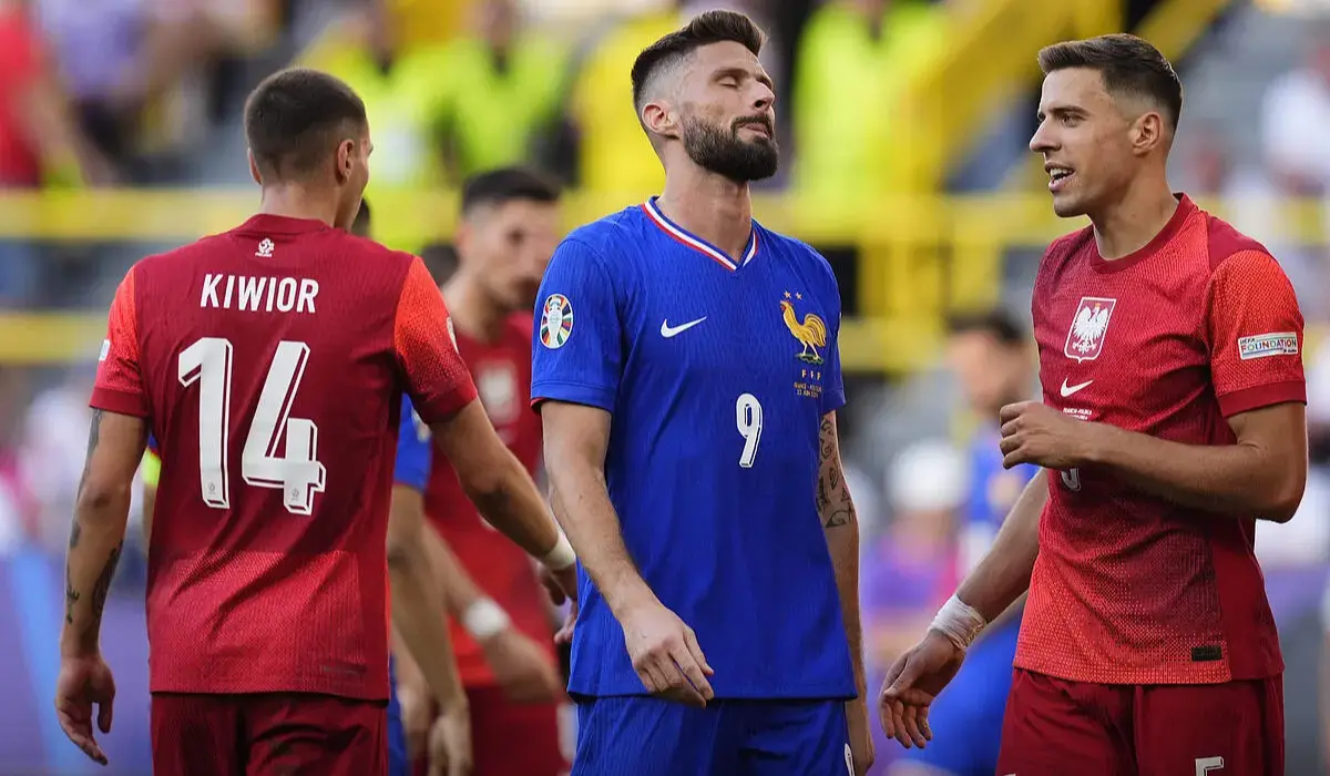 Giroud đánh mất niềm tin từ Deschamps.