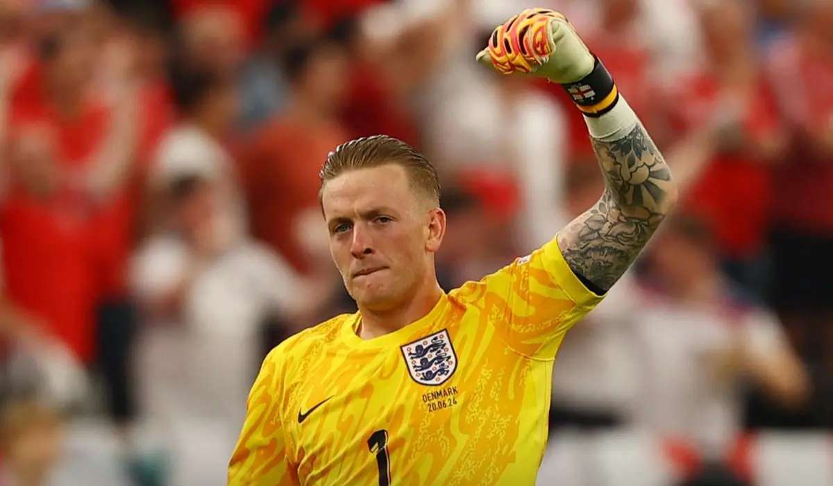 Jordan Pickford phá kỷ lục tồn tại 34 năm trong trận hòa thất vọng của Tam sư