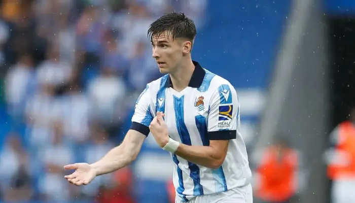 Kieran Tierney gia nhập Sociedad theo dạng cho mượn 1 năm