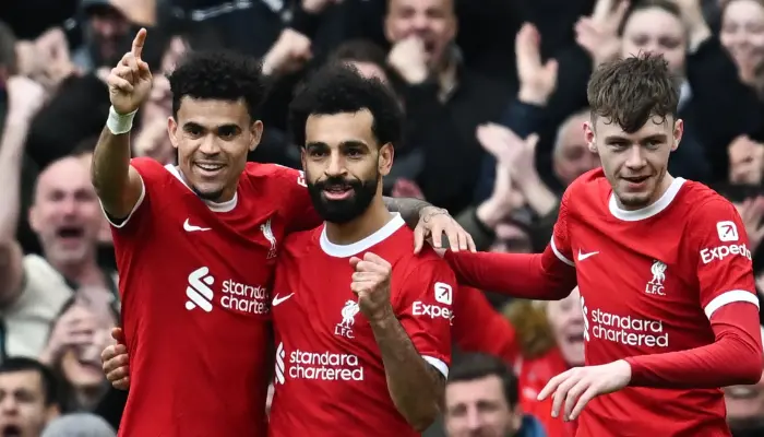 Luis Diaz và Mohamed Salah giúp Liverpool ngược dòng thành công trước Brighton