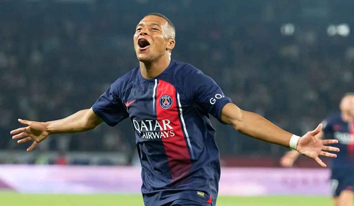 PSG có động thái bất ngờ sau khi Mbappe tuyên bố ra đi