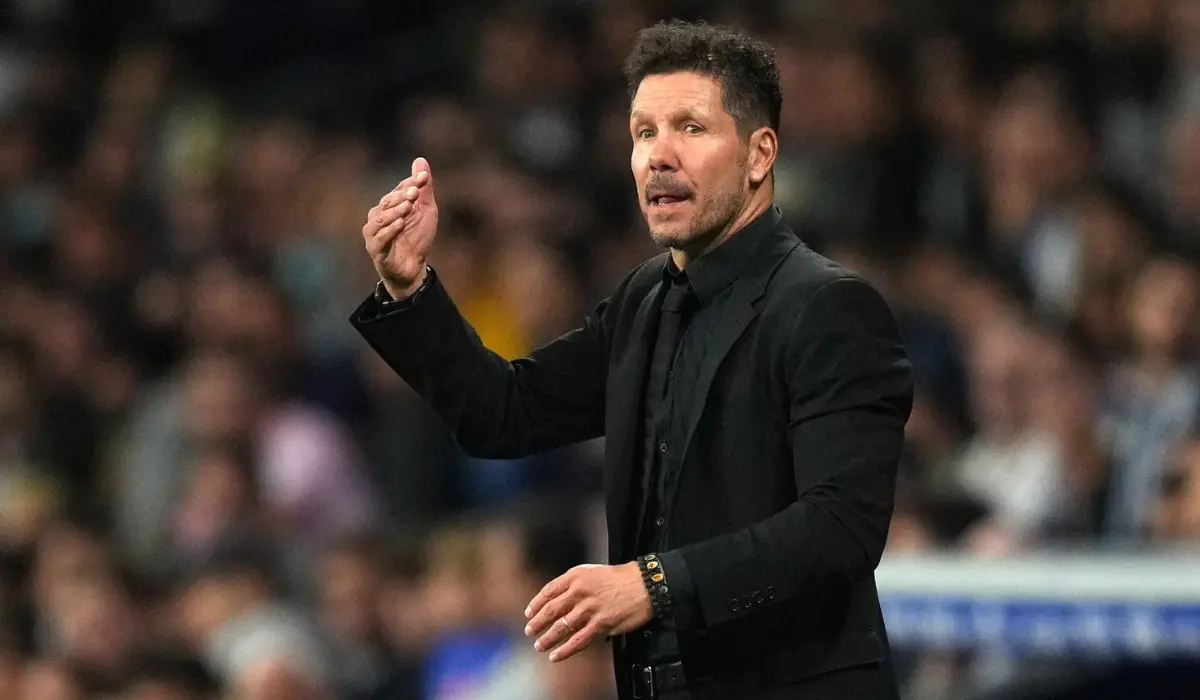 Simeone nói gì về đại kình địch mà CĐV Atletico Madrid phải nóng mặt?