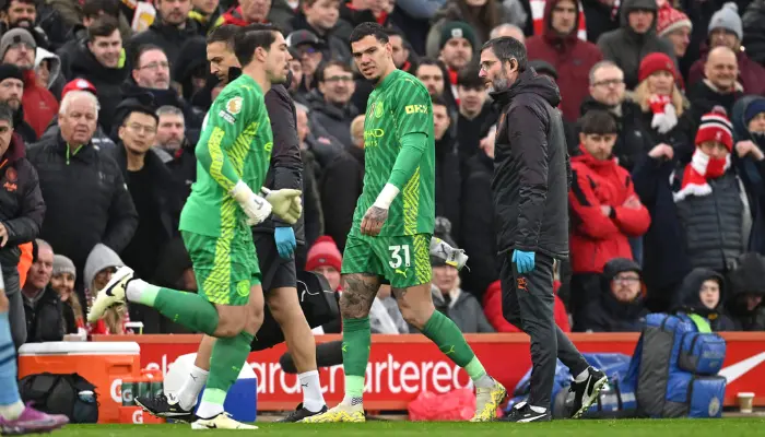 Stefan Ortega vào sân thay thế Ederson ở phút 69