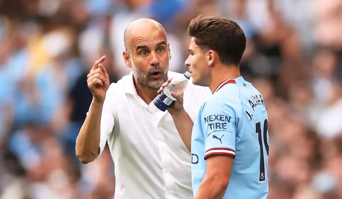 Pep Guardiola 'mất kiểm soát' trước quyết định chuyển nhượng của Julian Alvarez