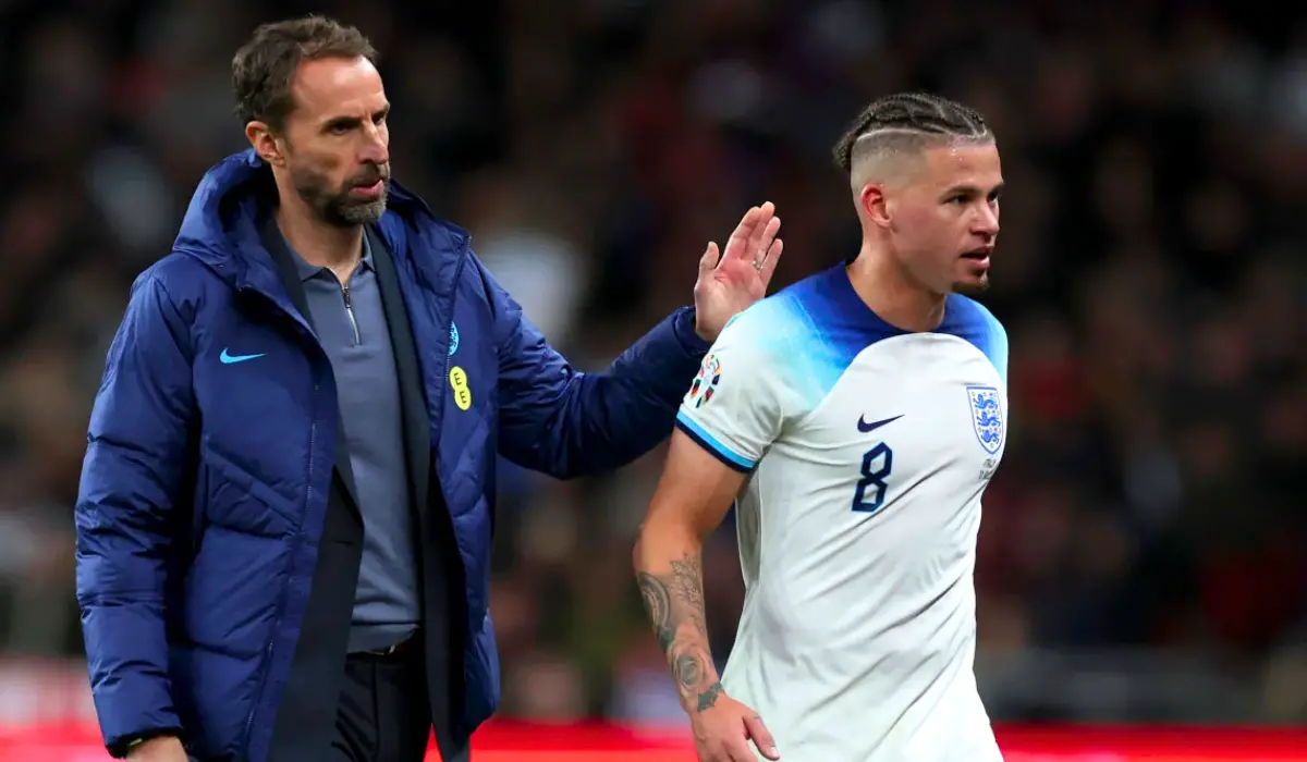 Gareth Southgate và Kalvin Phillips