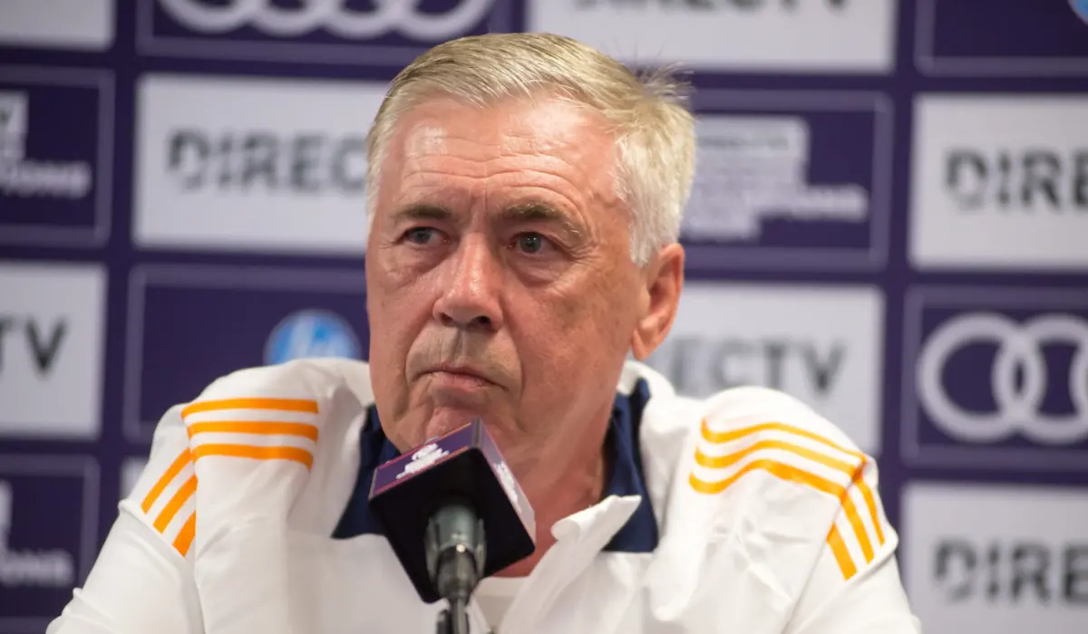 Carlo Ancelotti phát biểu.