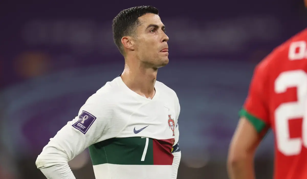 Ronaldo bất ngờ bị gạch tên khỏi ĐT Bồ Đào Nha trong dịp FIFA Days tháng 3