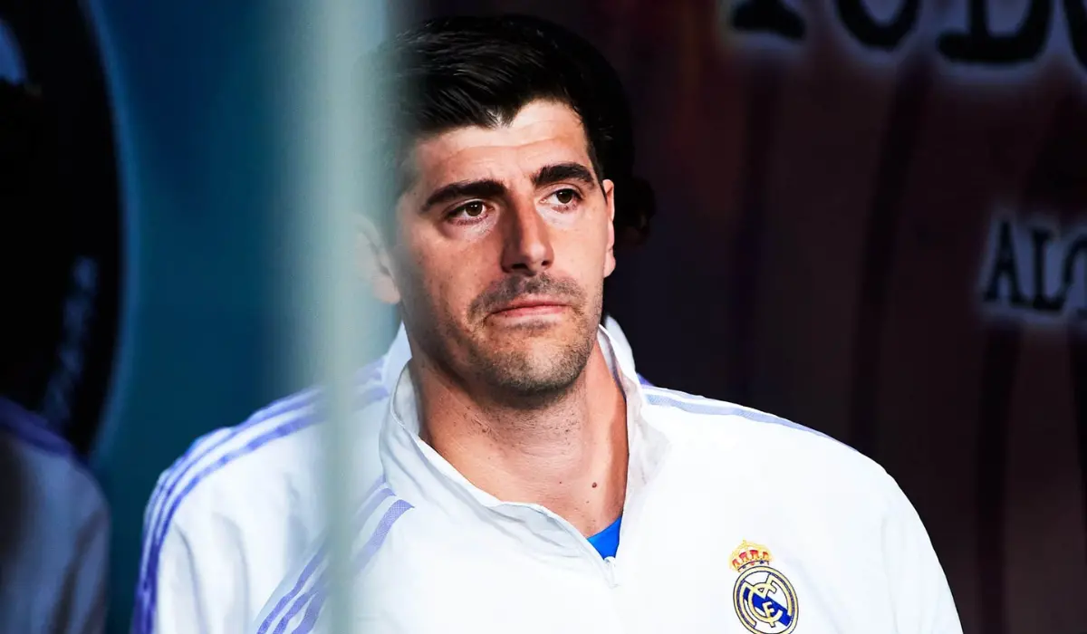 Thibaut Courtois tiếp tục báo hung tin cho Real madrid