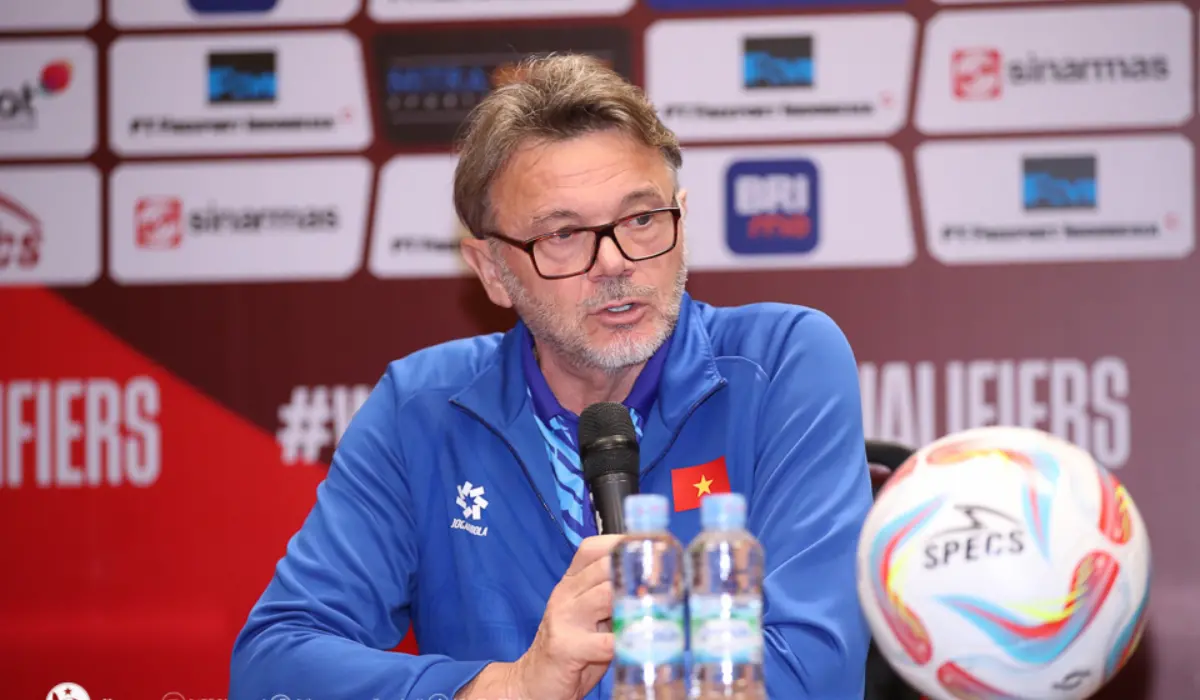 HLV Troussier: 'Các cầu thủ đã nỗ lực nhưng chưa gặp may'