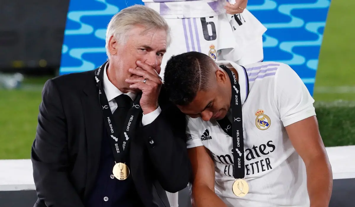 HLV Ancelotti khóc vì Casemiro