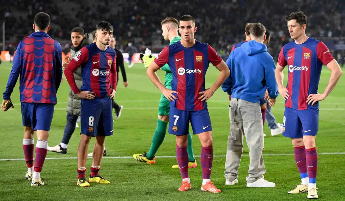 Barca sẵn sàng bán bức tường thép vào mùa hè