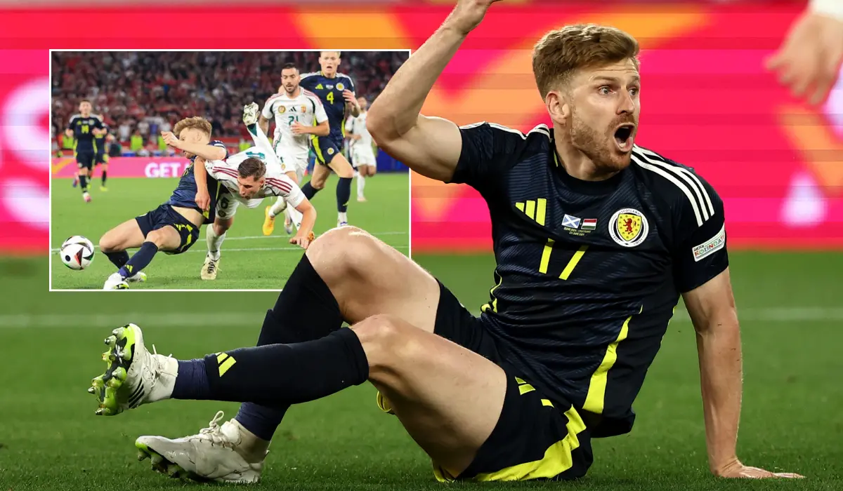 Bị loại khỏi Euro, CĐV Scotland tố trọng tài 'cướp trắng' quả phạt đền