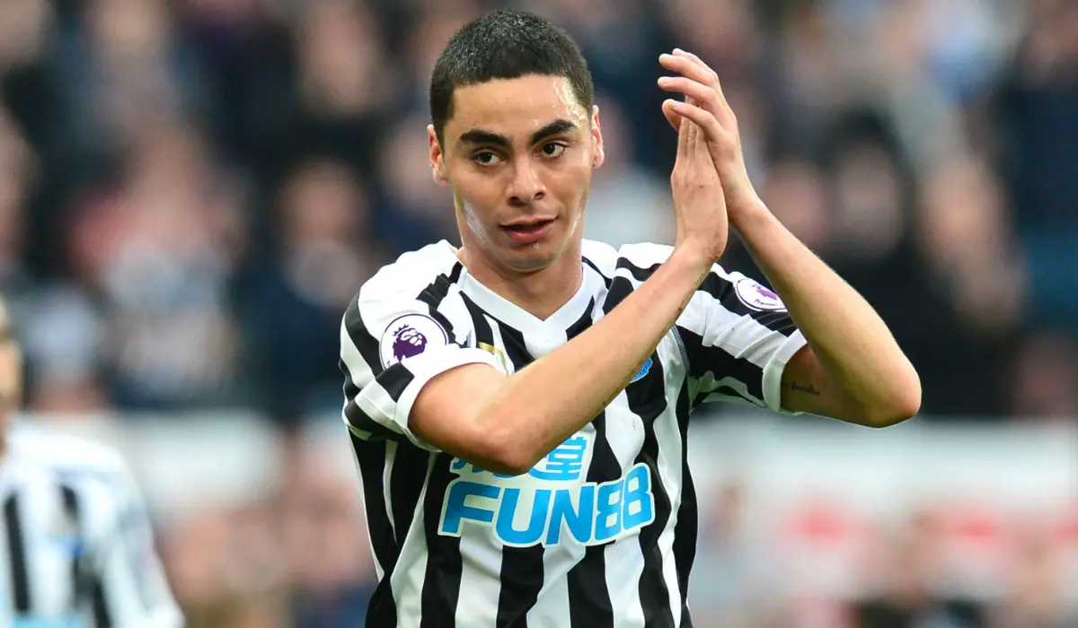 Newcastle bất ngờ đạt thỏa thuận bán Miguel Almiron trong tháng Giêng