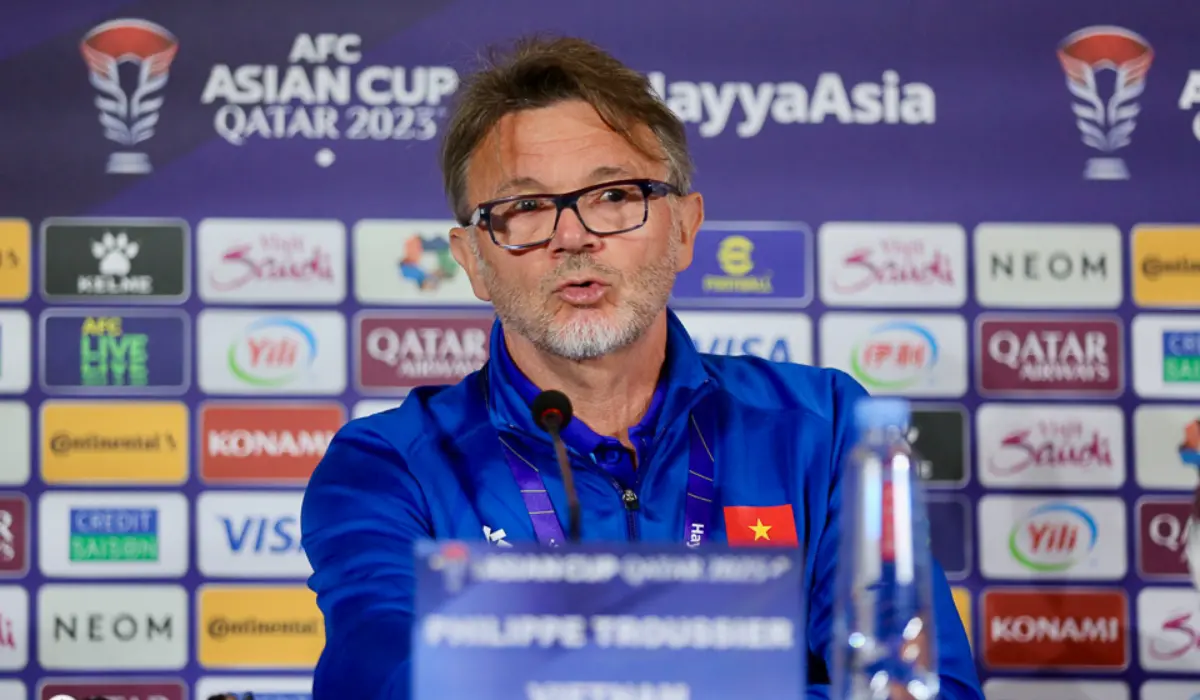 HLV Philippe Troussier: 'Tôi không chấp nhận dự luận chỉ trích các cầu thủ'