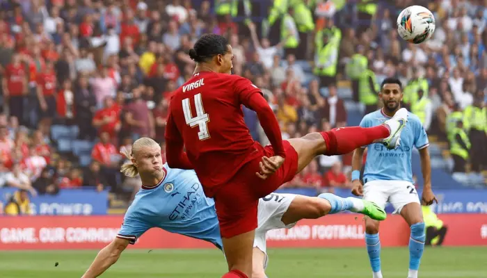 Van Dijk thừa nhận khó khăn khi đối đầu Haaland