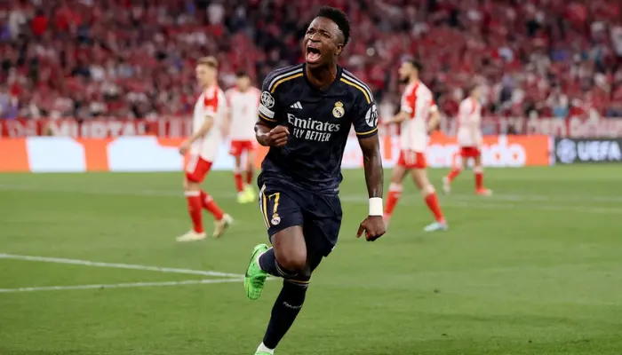 Vinicius lập cú đúp giúp Real Madrid thoát thua trước Bayern Munich