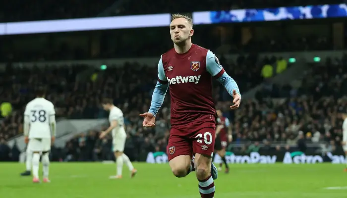 West Ham đánh bại Tottenham ở trận đấu lượt đi