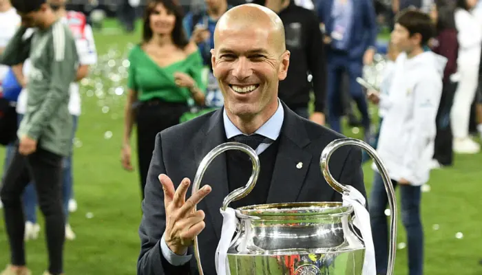 Zidane ăn mừng chức vô địch Champions League