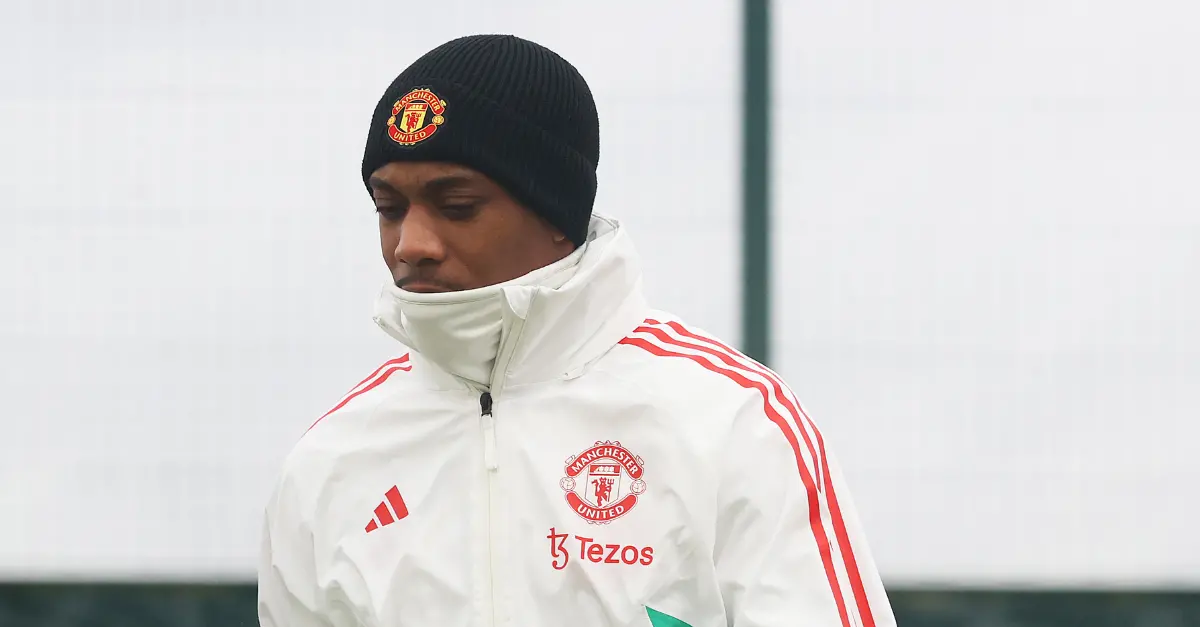 Anthony Martial có động thái lạ trong bối cảnh tương lai bất định tại Man United