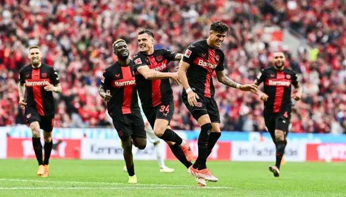 Bayer Leverkusen ăn mừng