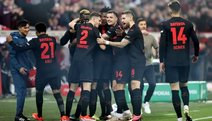 Bayer Leverkusen ăn mừng