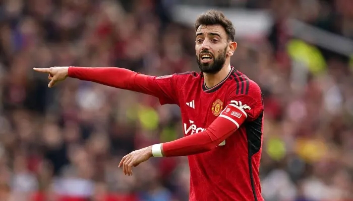 Bruno Fernandes thường cằn nhằn với các đồng đội và trọng tài.