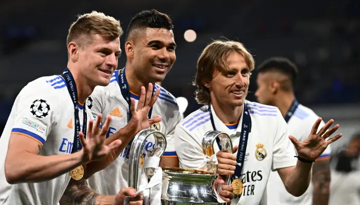 Kroos cùng Modric và Casemiro là bộ 3 tiền vệ xuất sắc bậc nhất lịch sử bóng đá thế giới.