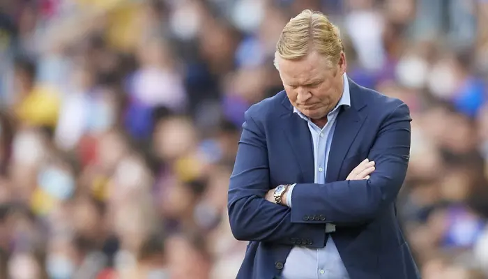 Koeman không hài lòng với cách làm việc của Laporta..