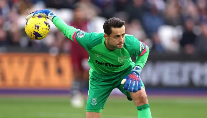 Fabianski là 1 trong những thủ thành dày dặn kinh nghiệm ở Ngoại hạng Anh.