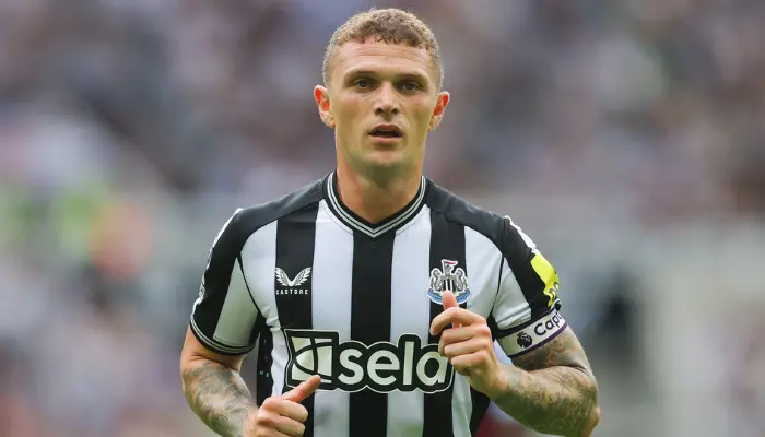 Trippier bị cấm thi đấu vì tiết lộ thông tin chuyển đến Atletico cho bạn bè.