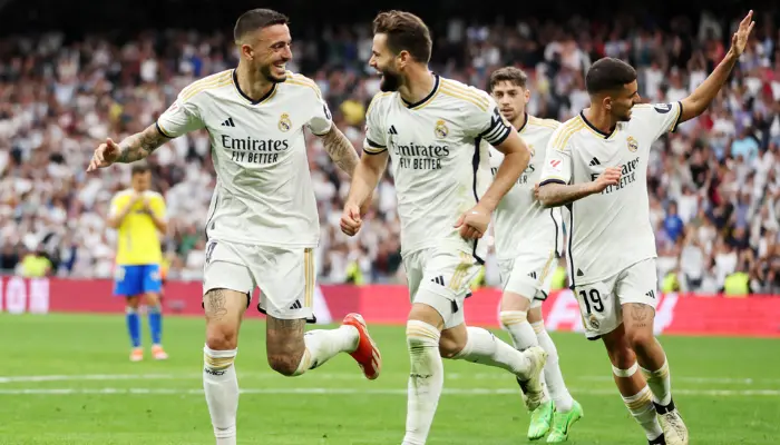 Joselu ấn định chiến thắng tưng bừng 3-0 cho Real Madrid.