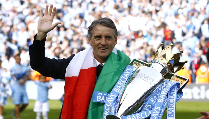 Mancini giúp Man City phá vỡ sự thống trị của Man United ở Ngoại hạng Anh.