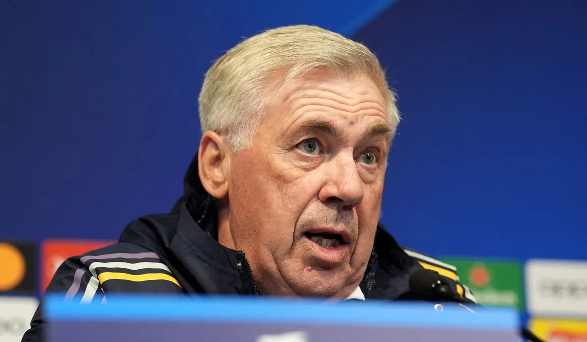 HLV Ancelotti có yêu cầu kỳ lạ trước trận lượt về với Man City