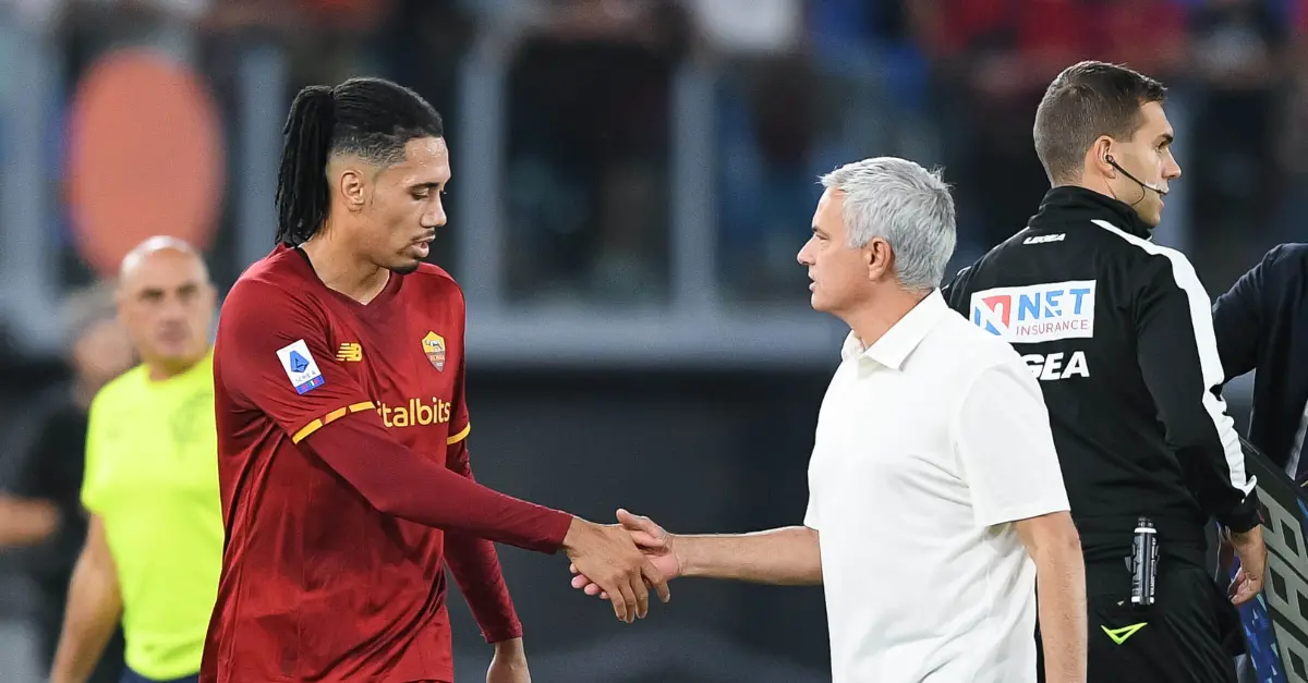 Sau khi Mourinho bị sa thải, Smalling liền lên tiếng nói rõ sự thật