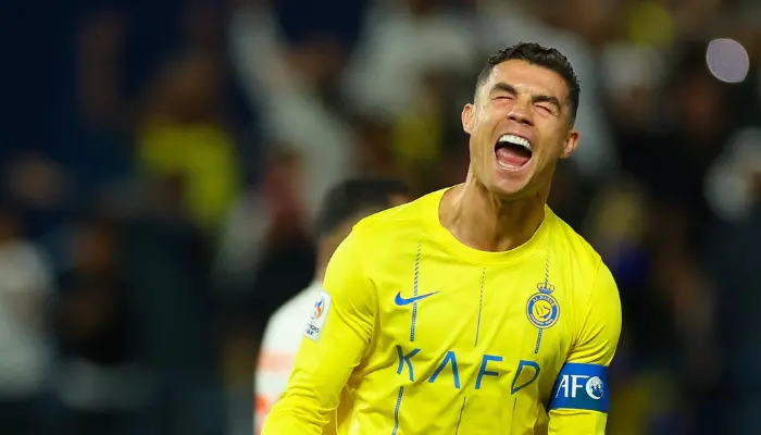 Ronaldo lập công ở chấm phạt đền giúp Al-Nassr kéo Al Ain vào penalty.