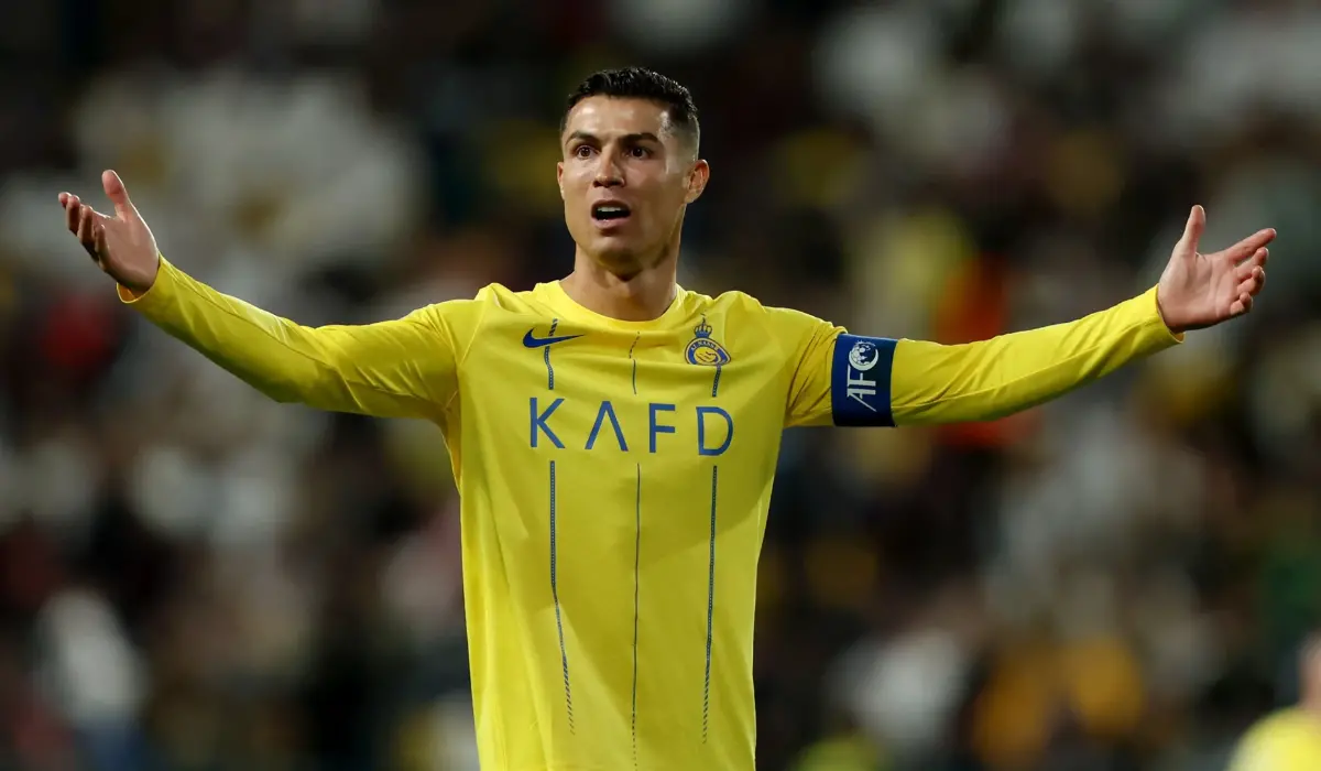 Tiếp tục bị đối phương chế nhạo, phản ứng của Ronaldo giờ đã trưởng thành hơn?