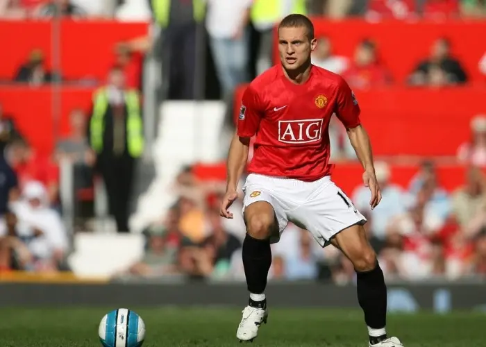 trung vệ Nemanja Vidic