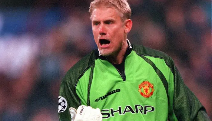 Peter Schmeichel (Thủ môn)