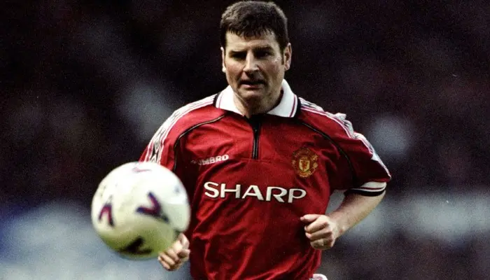 Denis Irwin (Hậu vệ cánh trái)