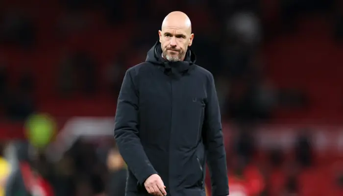 Erik ten Hag bị CĐV la ó