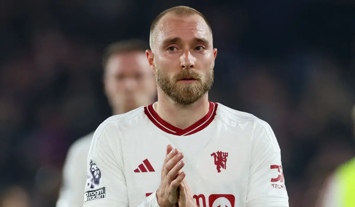 Eriksen nói 'ngắn gọn' về không khí phòng thay đồ MU sau khi thua thảm Palace