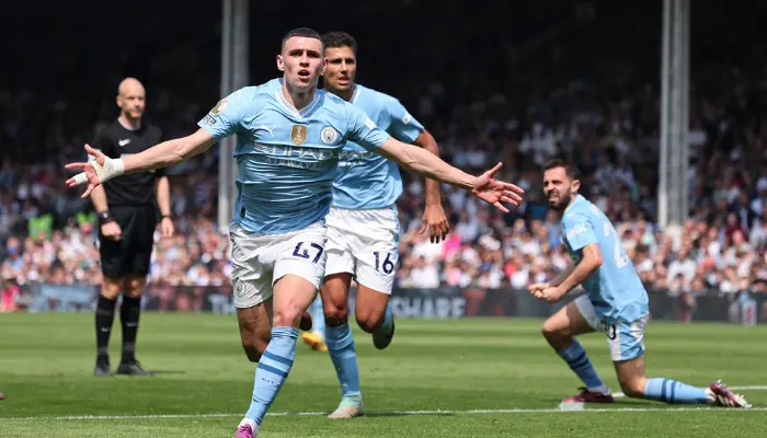 Foden và 2 sao Man City