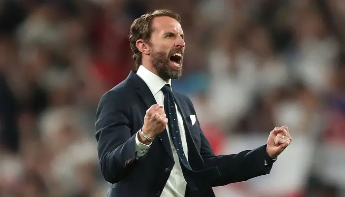 Southgate là 1 trong 3 ứng viên sáng giá thay thế Ten Hag.